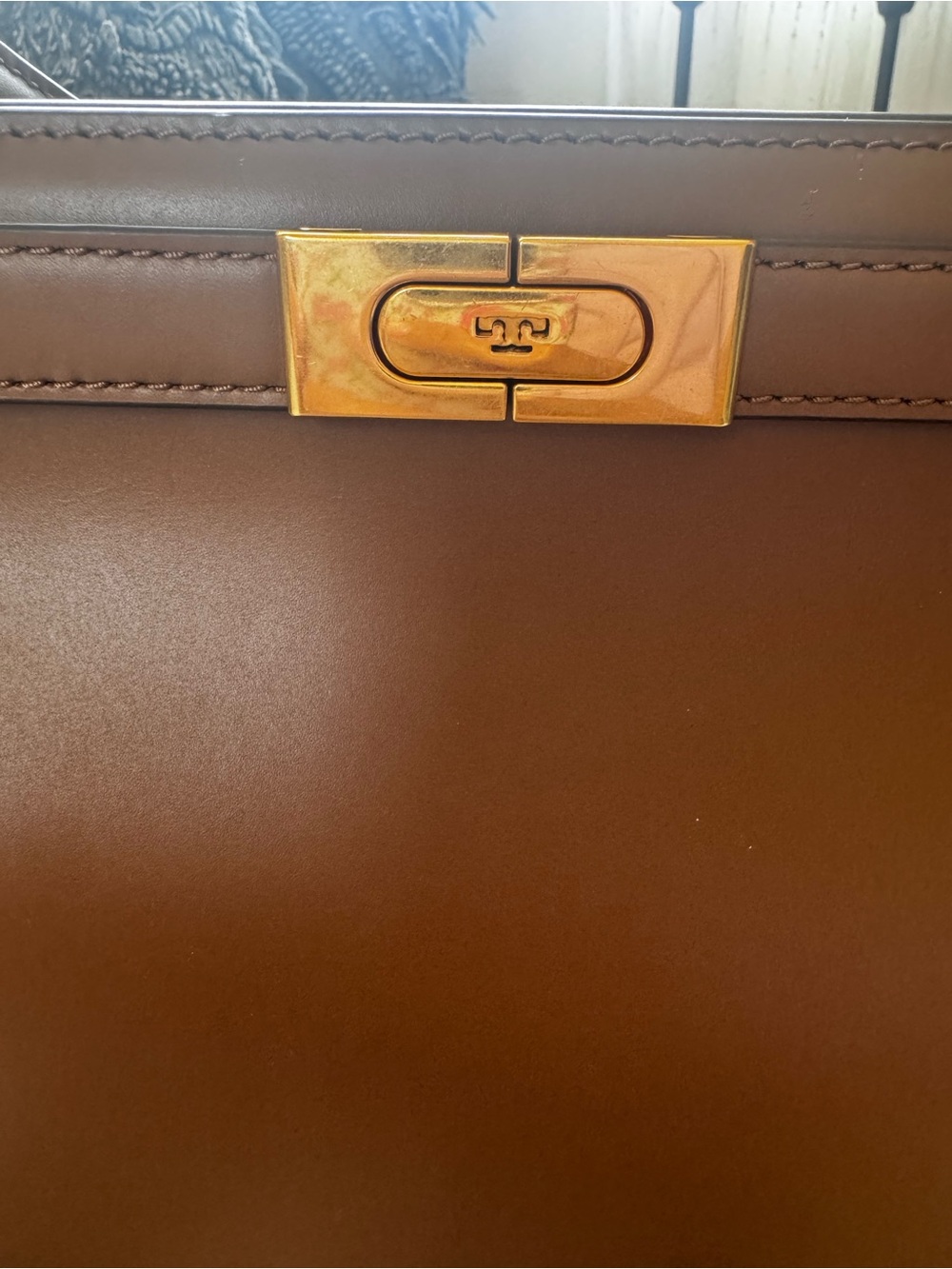 Tory Burch Small Lee Radzwill Bag in Smooth Leather - Picture 3 of 11